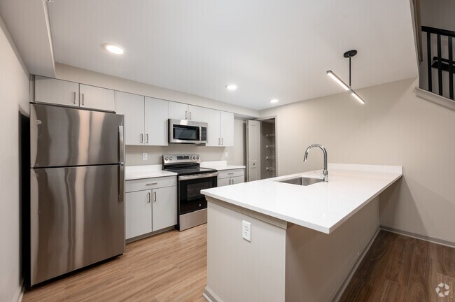 1BR, 1BA - 886SF - Kitchen