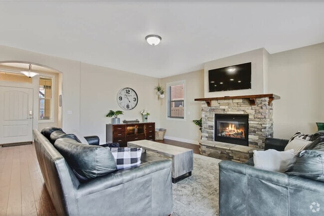 Building Photo - 4631 N Adale Ave Rental