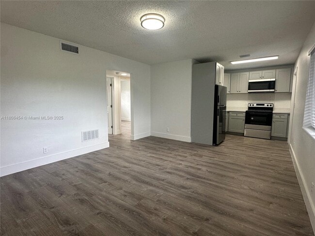 Photo - 2401 NW 9th Ave Apartamento Unidad 6