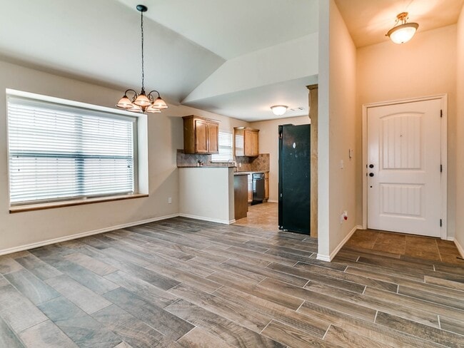 Photo - 3 Bed/2 Bath in Sonador of Montague Subdivision - Deer Creek Schools