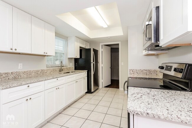 Photo - 319 Buttonwood Dr