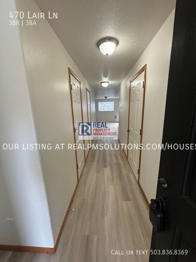 470 Lair Ln
