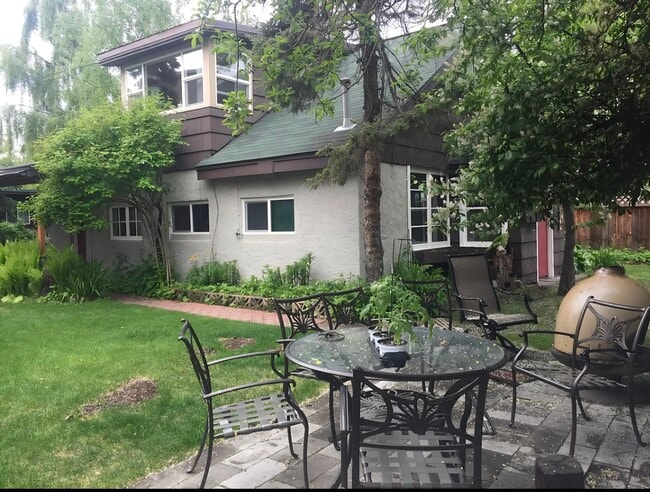 Photo - 1426 Orca St