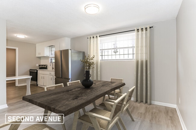 Photo - 2922 Buckman St