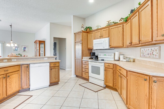684 Winifred Way Unit SI ID1546183P