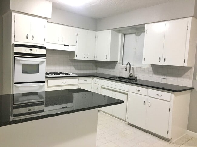 Photo - 902 S 10th St