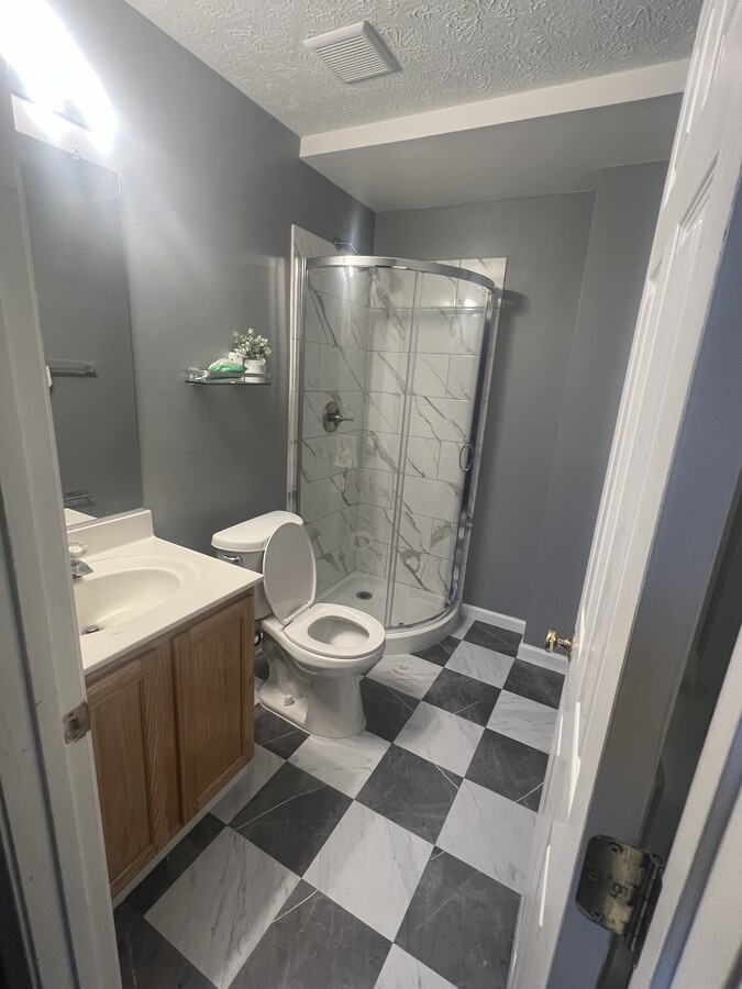 Bathroom - 2451 Beaver Crossing Rd Townhome