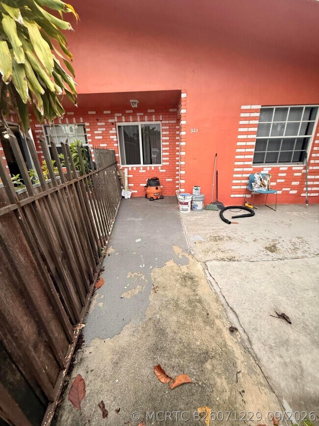 321 NW 57th St