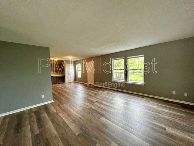 Photo - 25 Snowflake Cir