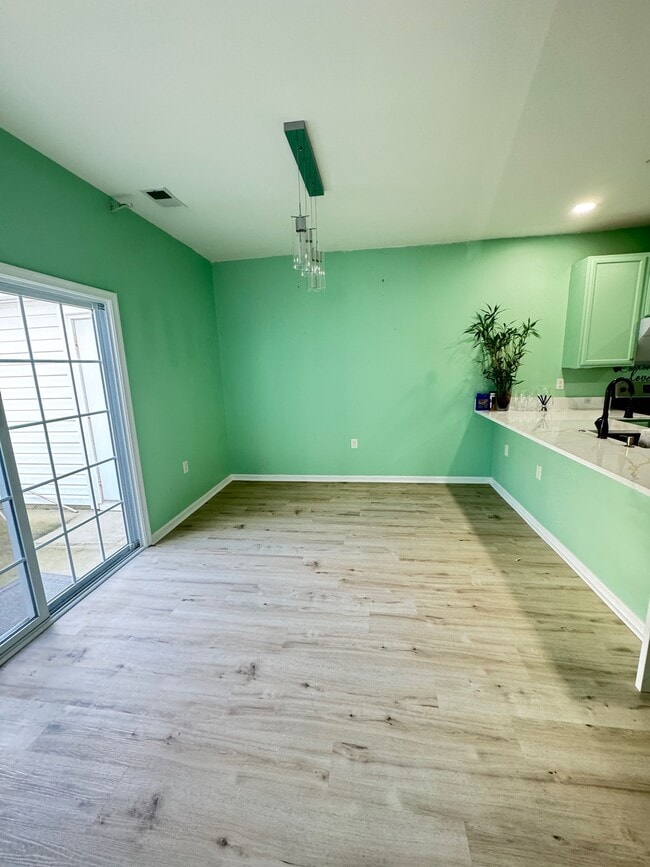 Photo - 1307 Emsworth Dr