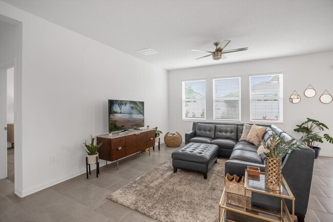 Photo - 1820 Church Lake St