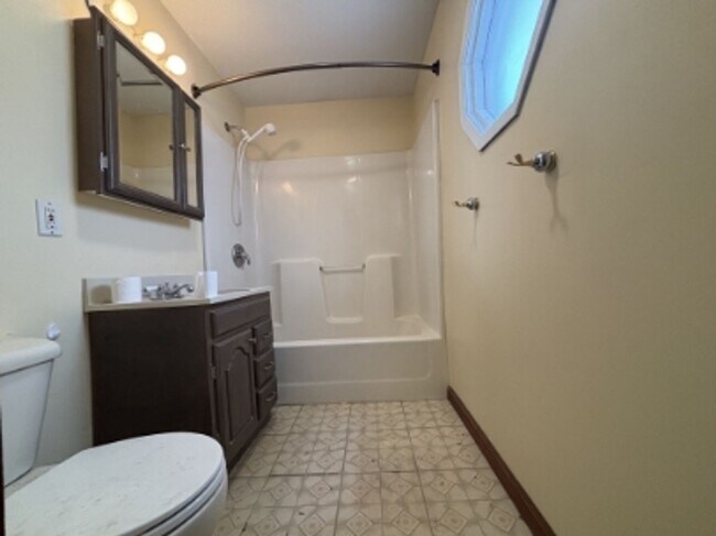 Photo - 2 bed/1 bath townhome 15025