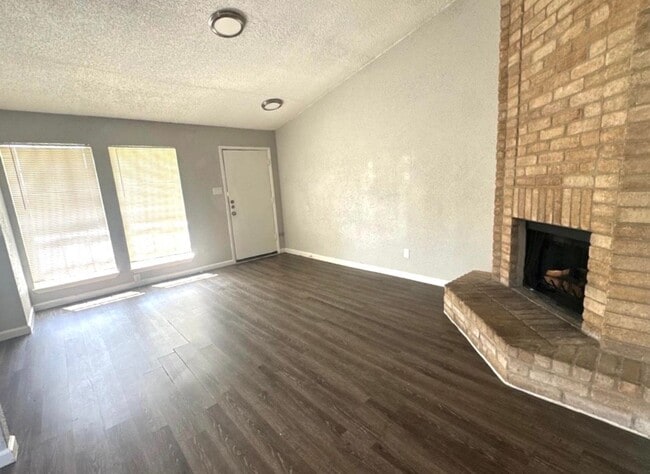 Photo - 11217 Pender Ln