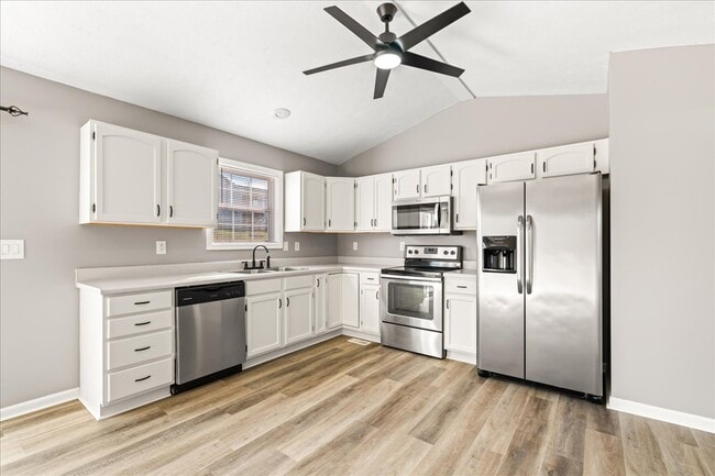 Photo - 230 Clover Cir