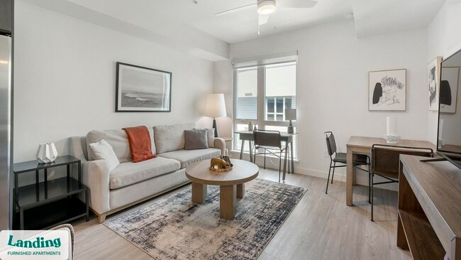 Building Photo - 707 S Farmer Ave Rental