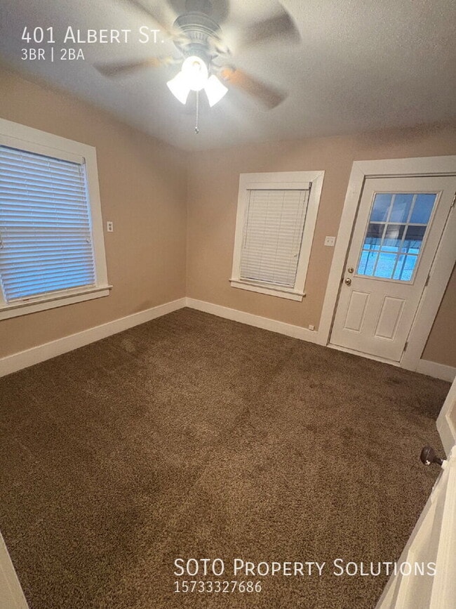 Photo - 401 Albert St