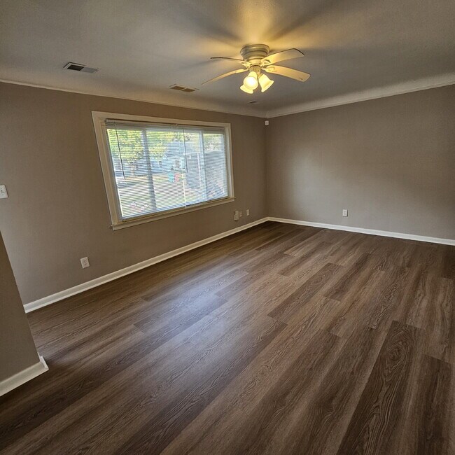 Photo - 3 Bedroom Bungalow w/ Updated Kitchen and ...