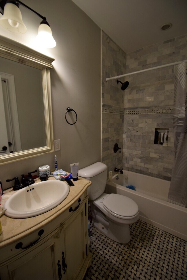 Photo - 4 Judge St Unit 2