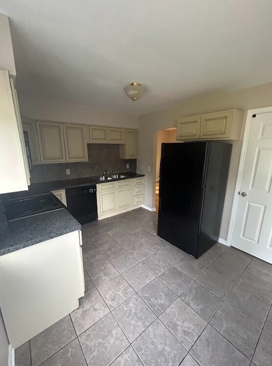 Photo - 2245 Pinewood Dr