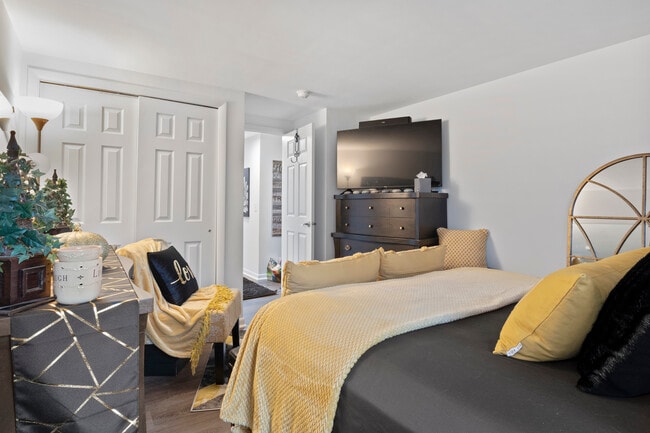 Photo - Stonewood Apartments