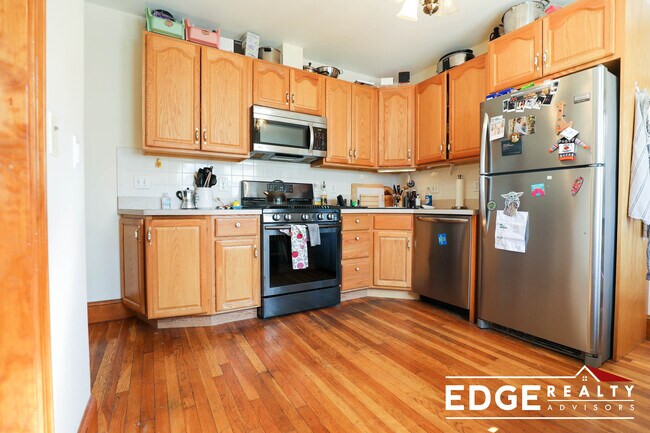 Photo - 60 Glencoe St Unit 2