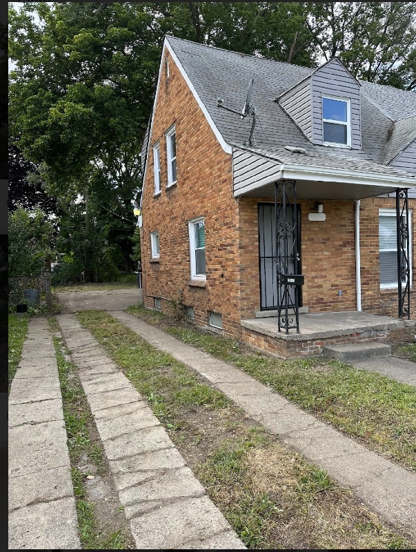 Building Photo - 19975 Schaefer Hwy