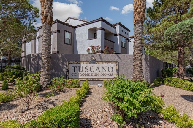 Photo - 2nd floor unit in upsace SW gated community with pool/spa/exercise room and more