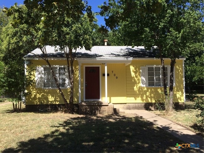 Building Photo - 709 Northside Dr Rental