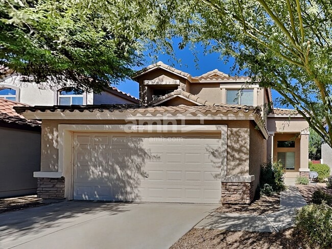 Building Photo - 466 E Penny Ln