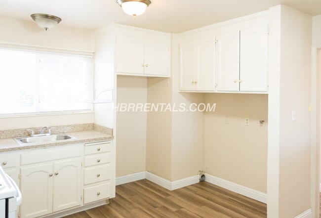 Photo - Tracy Rental Available for Move in!!