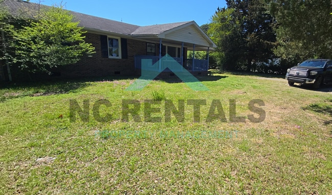 Photo - 900 Greenwood Blvd