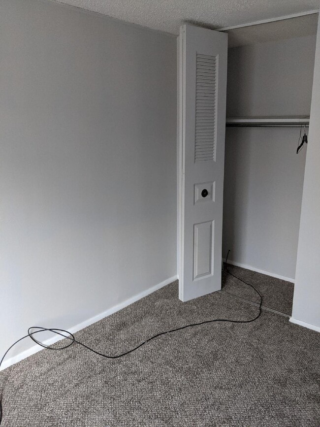 Photo - 8236 Knights Bridge Rd