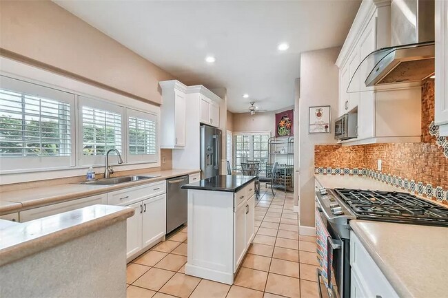 Photo - 4941 Bayshore Blvd