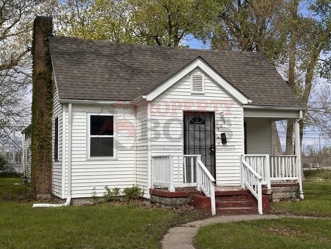 Building Photo - 904 Idaho St
