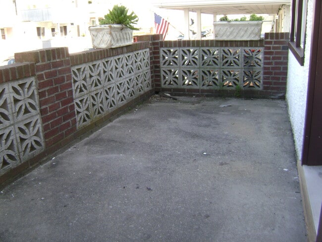 Photo - 27 Illinois Ave