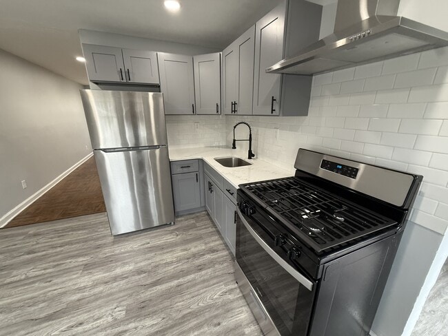 Building Photo - 906 Alcyon Dr Rental