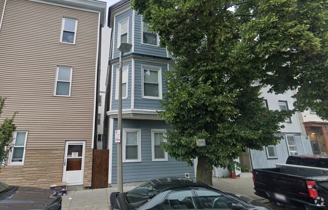 Building Photo - 194 Marion St Unit 1 Rental