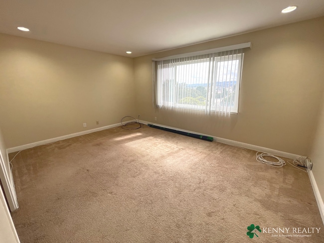 Photo - 4 Maple Ave Unit 4 Maple Ave #4 - 107 - LEASE ONLY