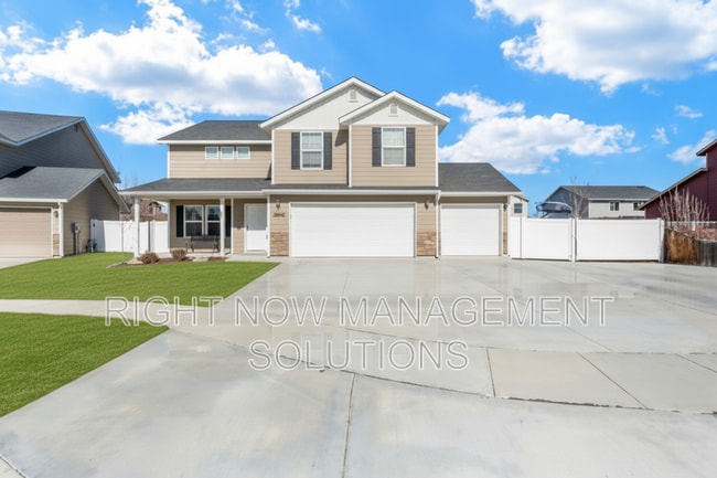 Photo - 1860 E Adelaide Dr