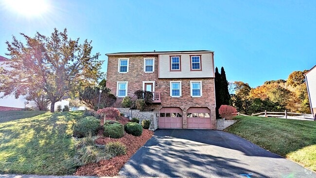 Building Photo - 105 Woodbine Dr Rental