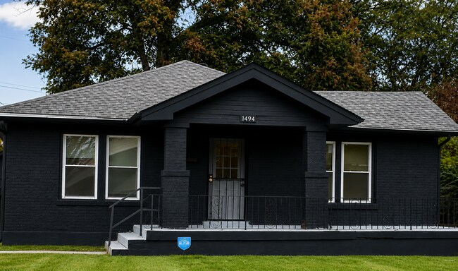 Building Photo - 1494 S Willett St