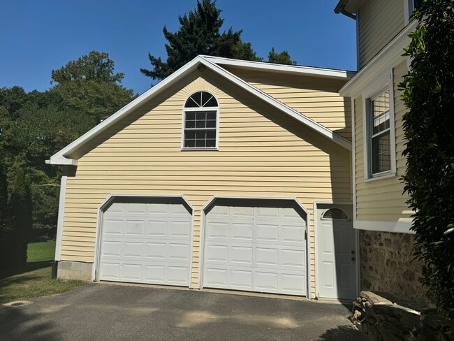 Photo - 440 Herbert St