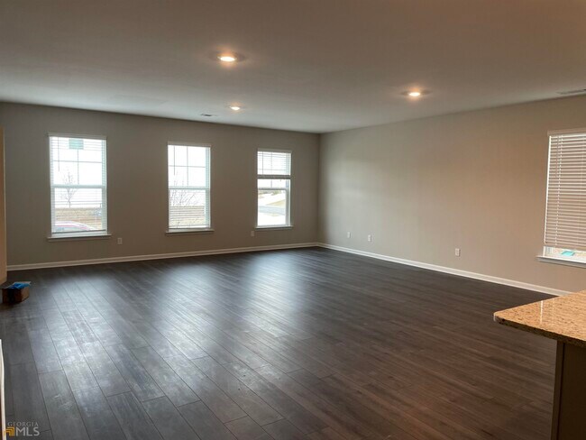 Photo - 4294 Magpie Dr