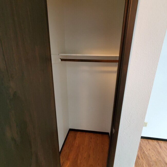 Photo - 1224 E 3rd St