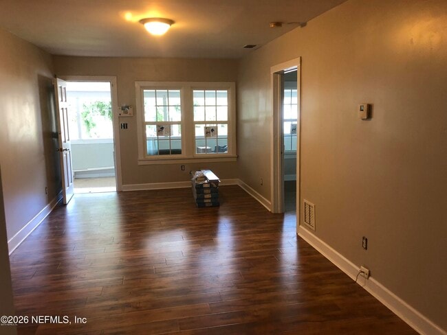 Photo - 925 Phillips St Unidad 3