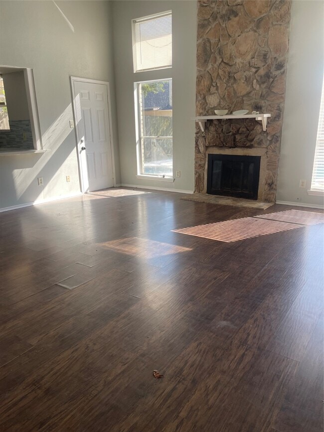 Photo - 3443 Nutwood Ln