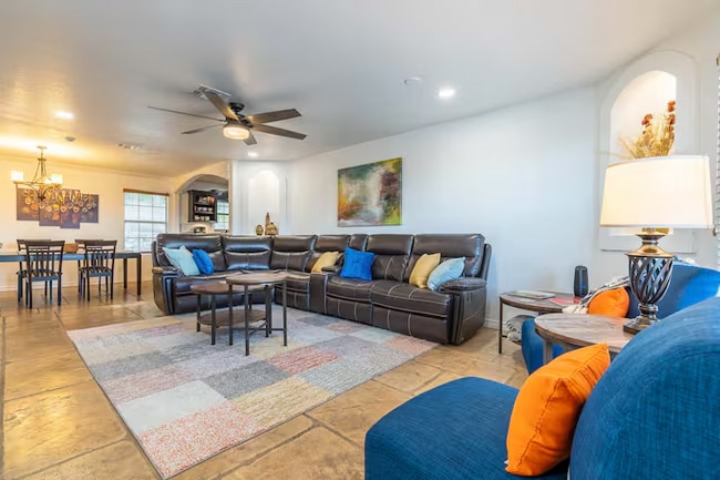 Building Photo - 515 W Crestline Dr Rental
