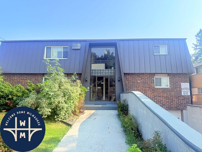 Building Photo - 8223 W Oklahoma Ave Unit 7