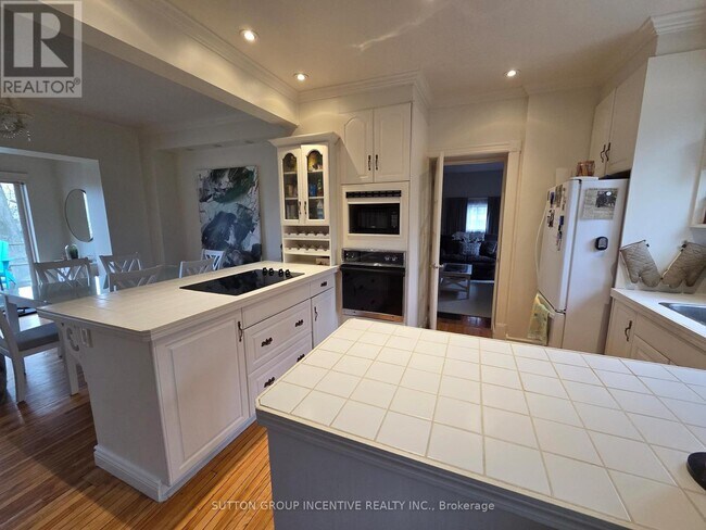 Photo - 203 Blake St