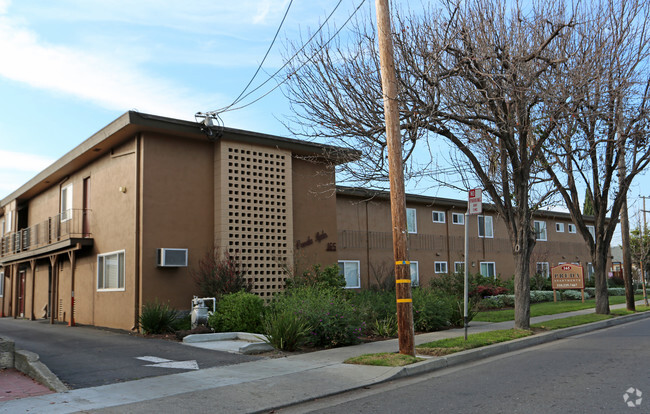 Building Photo - Preda Apartments